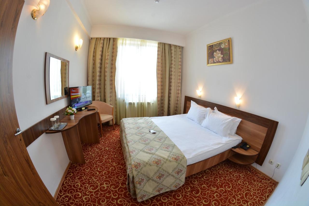 Hotel Central Плоєшті Екстер'єр фото