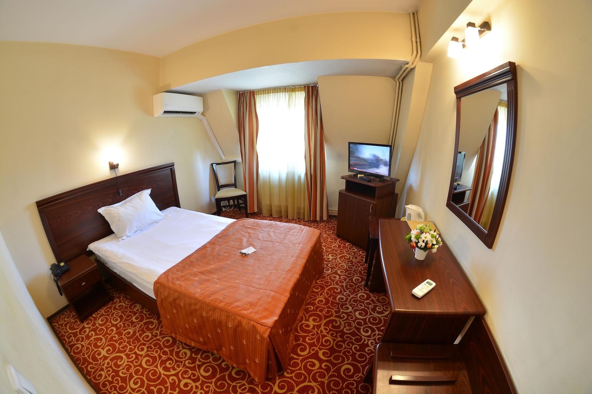 Hotel Central Плоєшті Екстер'єр фото