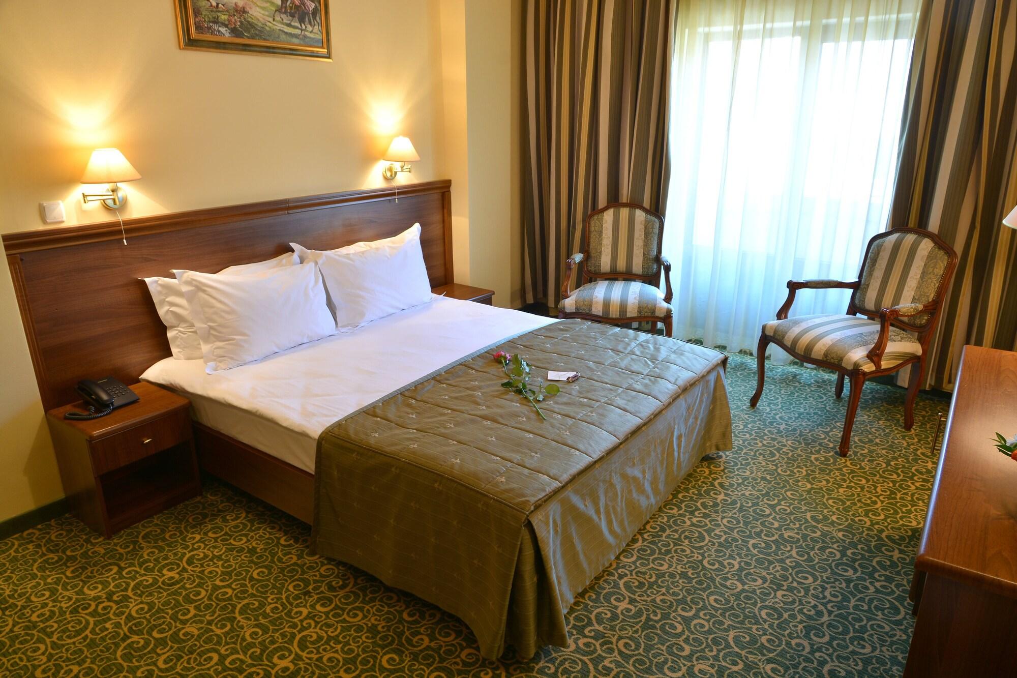 Hotel Central Плоєшті Екстер'єр фото