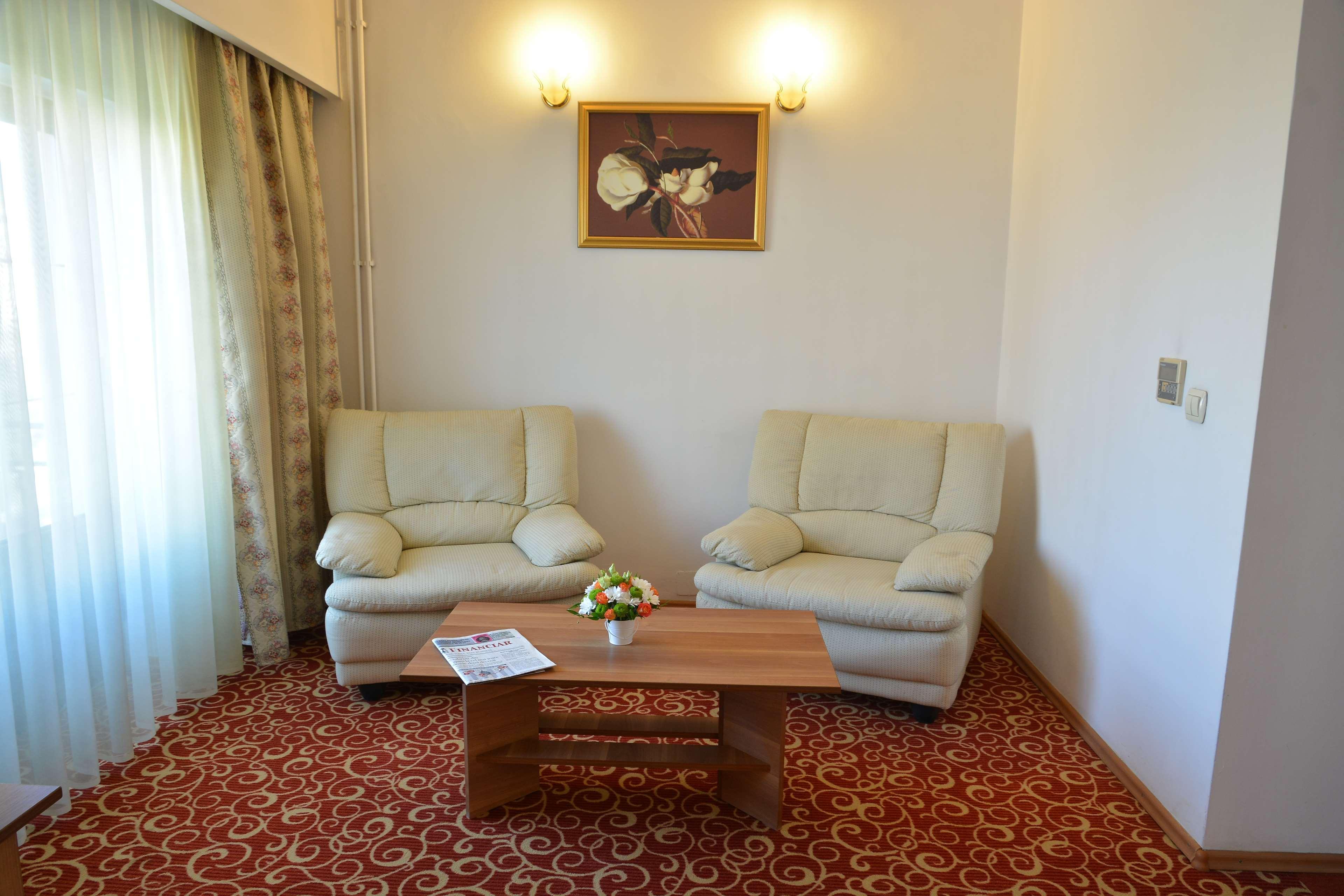 Hotel Central Плоєшті Екстер'єр фото