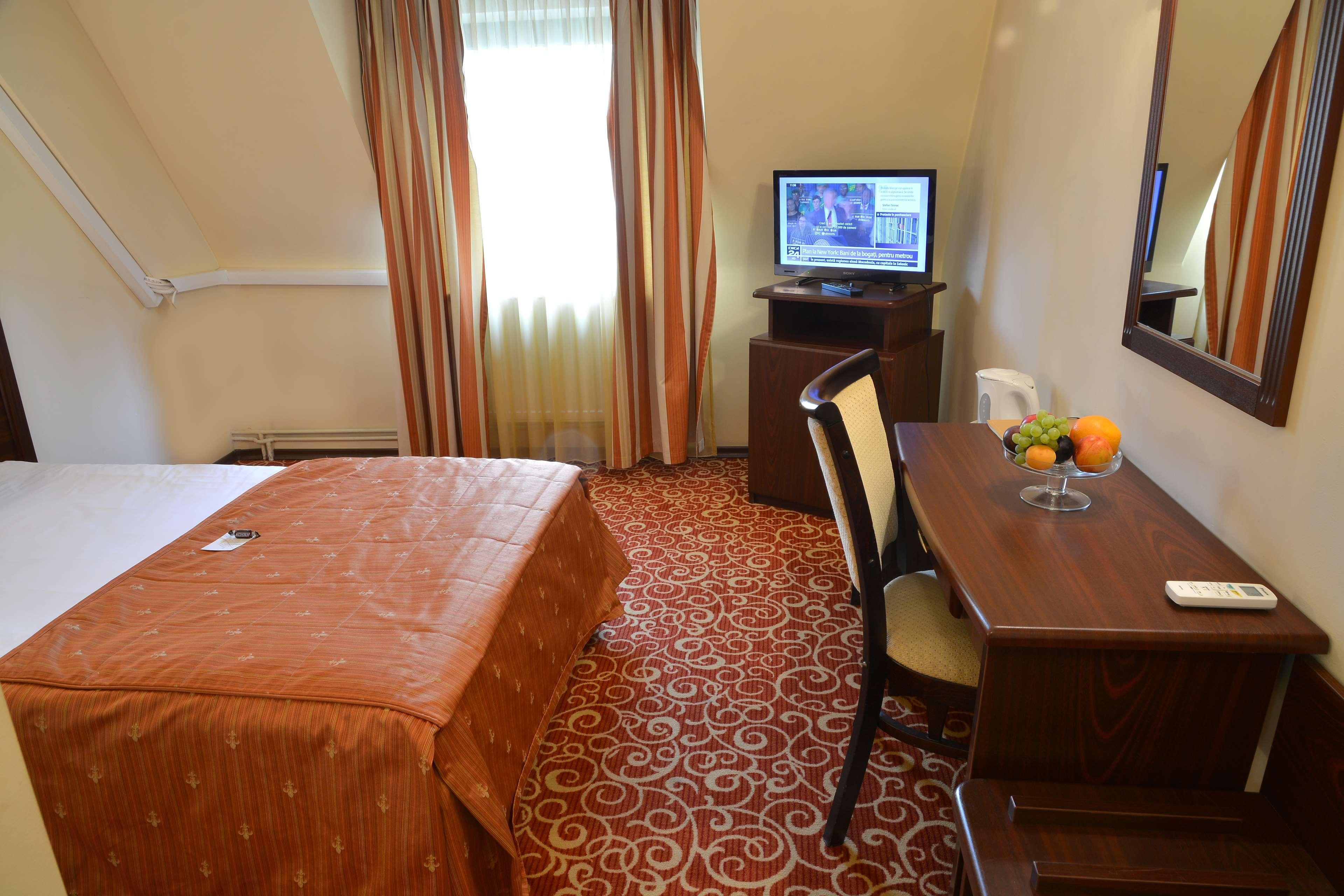 Hotel Central Плоєшті Екстер'єр фото