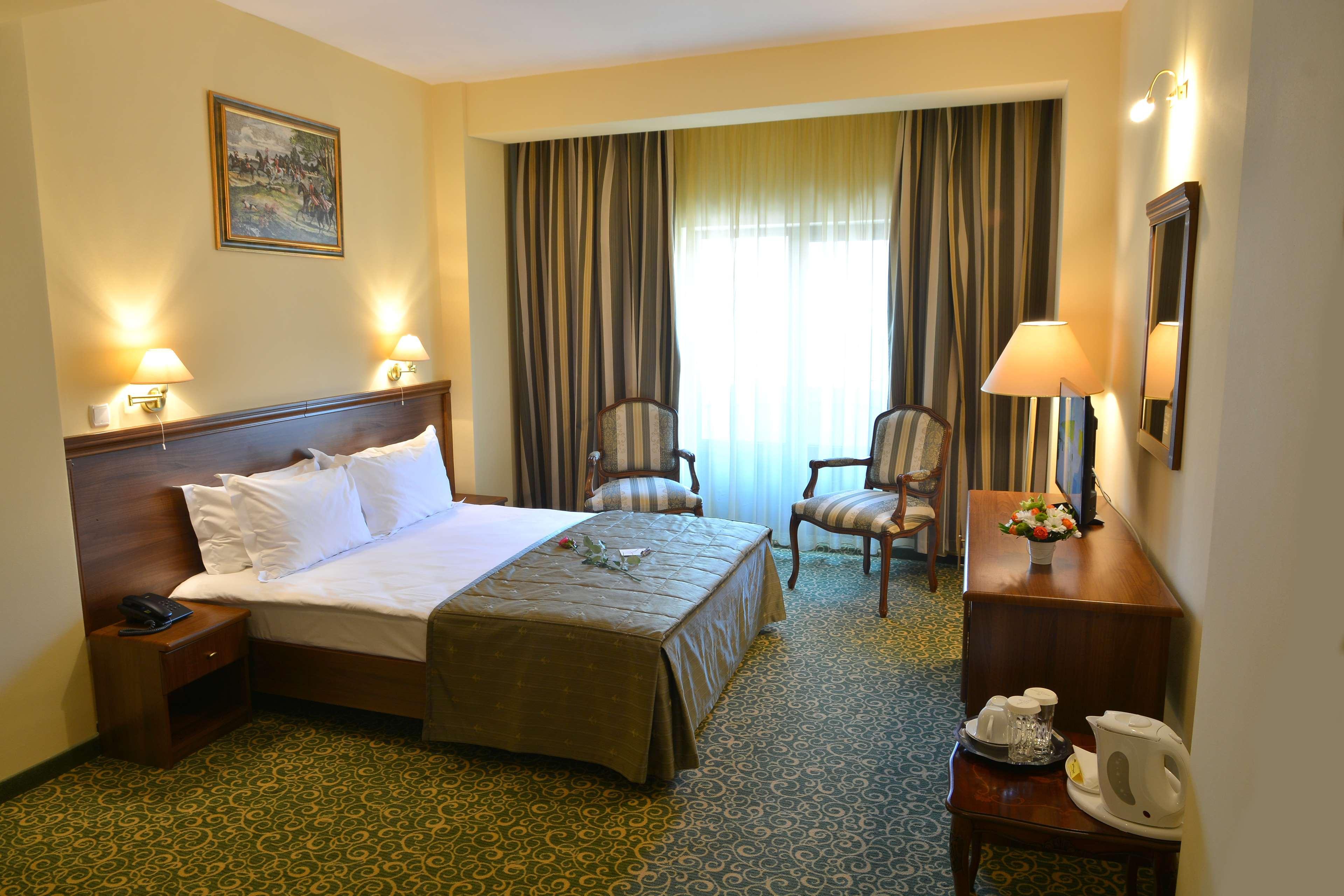 Hotel Central Плоєшті Екстер'єр фото