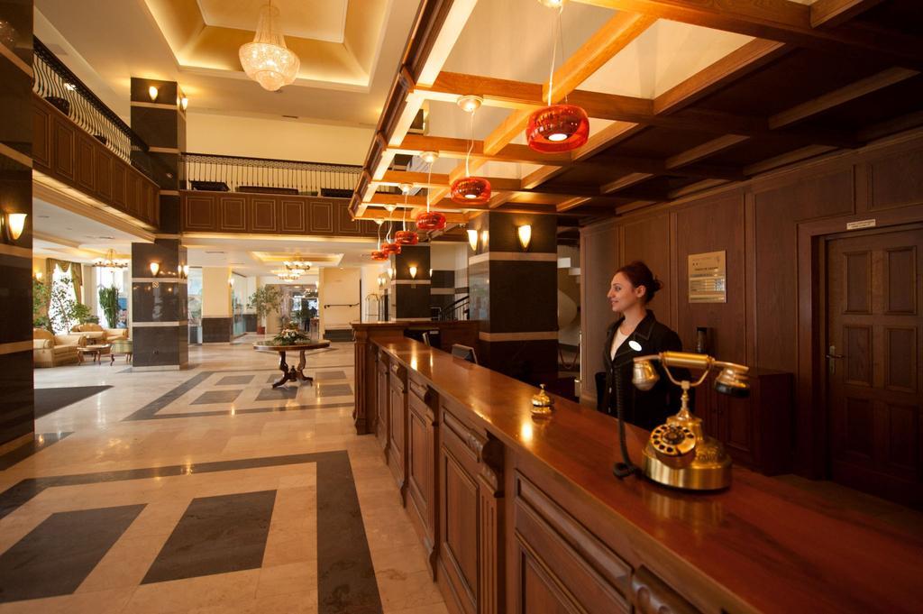 Hotel Central Плоєшті Екстер'єр фото