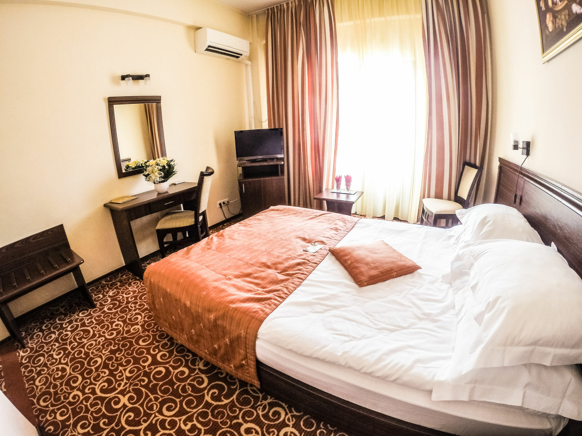 Hotel Central Плоєшті Екстер'єр фото